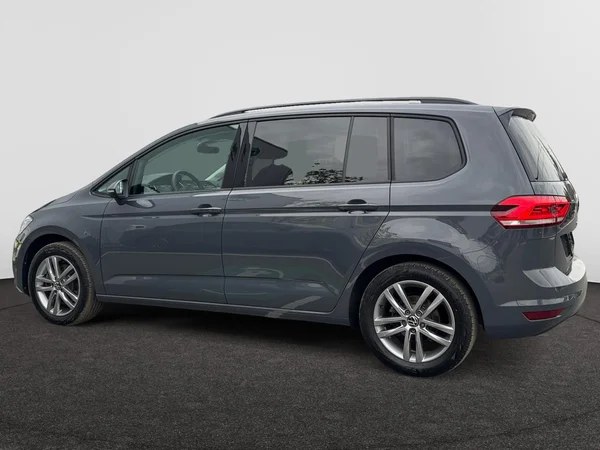 VOLKSWAGEN Touran (2025) — foto 12 van 24