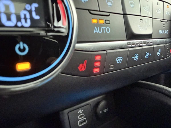 FORD Kuga (2022) — foto 18 van 36