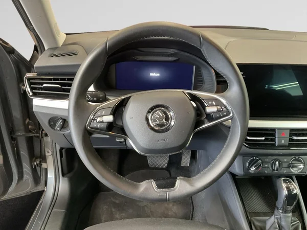 SKODA Kamiq (2024) — foto 4 van 24