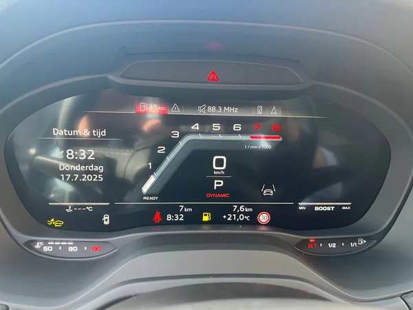AUDI SQ2 (2026) — foto 15 van 16