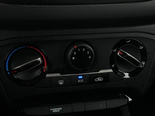HYUNDAI i20 (2019) — foto 16 van 24