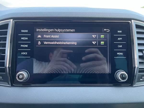SKODA Karoq (2024) — foto 19 van 22