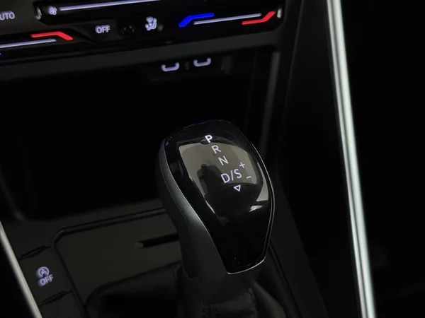 VOLKSWAGEN Polo (2022) — foto 4 van 27