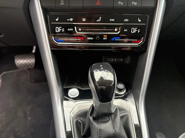 VOLKSWAGEN T-Roc (2025) — foto 6 van 24
