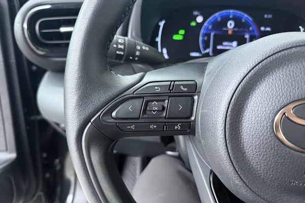 Toyota Yaris Cross Hybrid (HEV) (2025) — foto 6 van 16