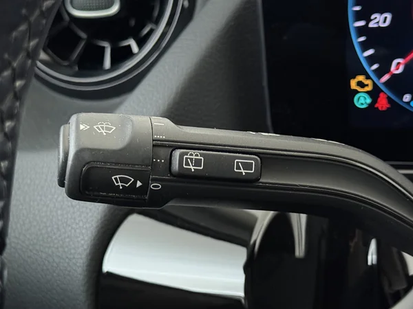 MERCEDES B 180 (2020) — foto 16 van 25
