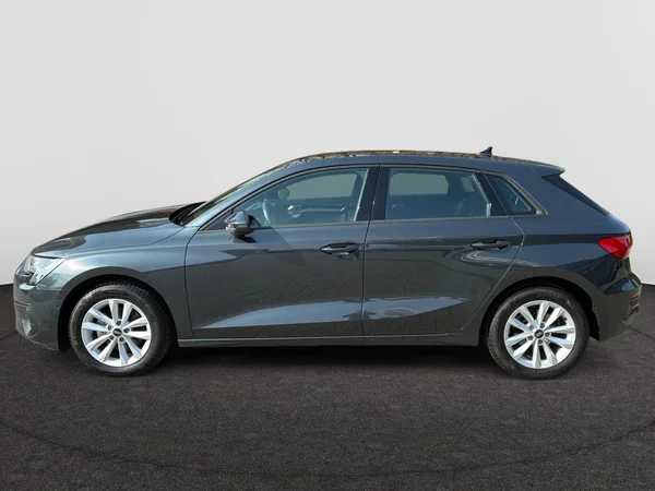 AUDI A3 Sportback (2022) — foto 12 van 24