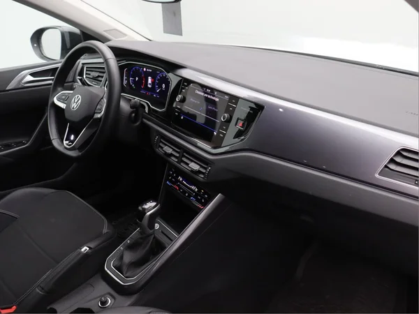 VOLKSWAGEN Taigo (2024) — foto 10 van 16