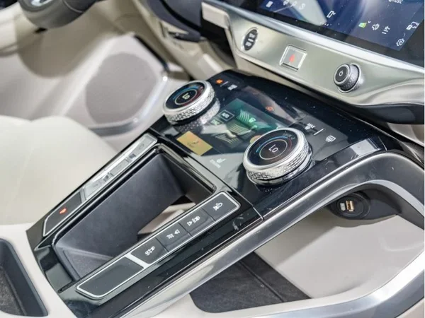 Jaguar I-PACE (2022) — foto 15 van 30