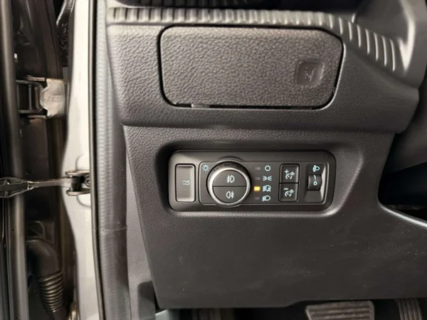 Ford Ranger — foto 15 van 22