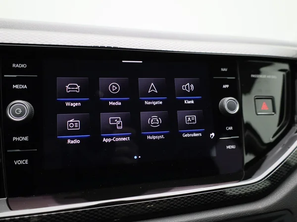 Volkswagen Polo (2023) — foto 14 van 38
