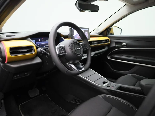 Jeep Avenger (2024) — foto 30 van 42