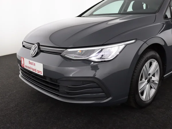 VOLKSWAGEN Golf (2024) — foto 21 van 28