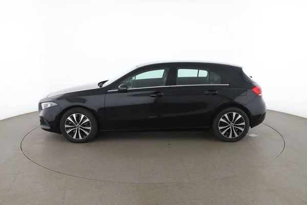 Mercedes-Benz A-Klasse (2022) — foto 9 van 16