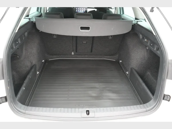 SKODA Octavia Combi (2024) — foto 5 van 29