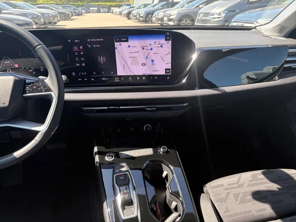 AUDI A5 Avant (2025) — foto 2 van 24