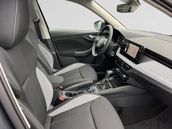 SKODA Kamiq (2025) — foto 8 van 23