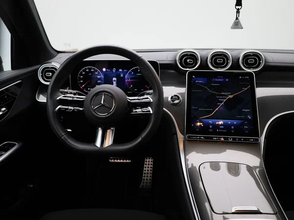 Mercedes-Benz GLC (2025) — foto 49 van 51