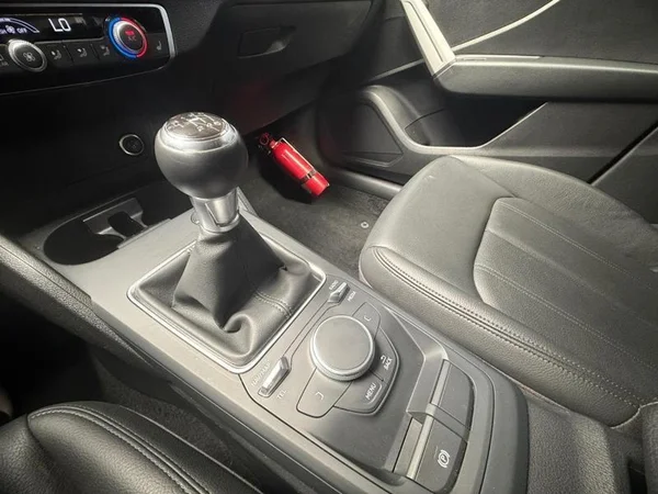 AUDI Q2 Dsl (2020) — foto 11 van 30