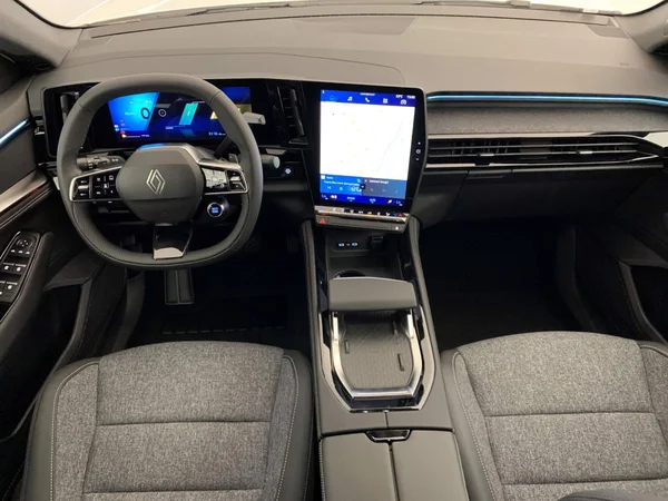 Renault Rafale E-TECH (HEV) (2026) — foto 4 van 24