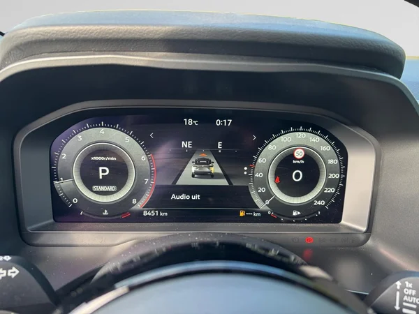 NISSAN Qashqai (2025) — foto 2 van 24