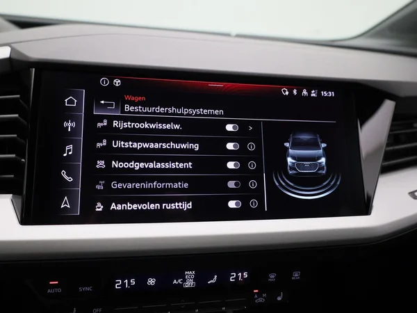 Audi Q4 Sportback e-tron (2023) — foto 33 van 52