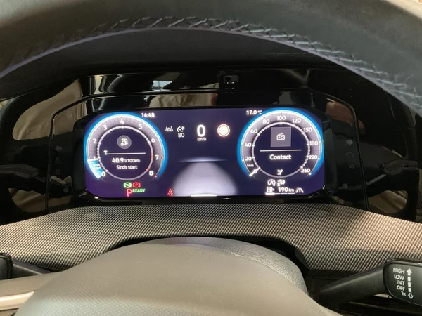 VOLKSWAGEN Golf VIII SW (2025) — foto 6 van 22