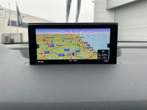 AUDI Q7 (2016) — foto 24 van 24