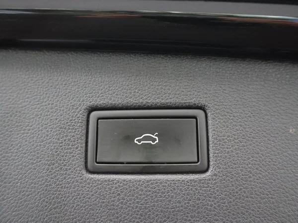 Volkswagen Tiguan (2021) — foto 18 van 27