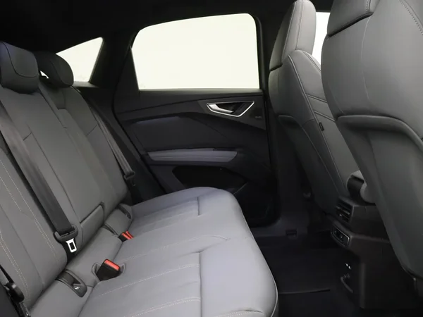 Audi Q4 Sportback e-tron (2023) — foto 29 van 30