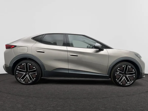 CUPRA Tavascan (2026) — foto 21 van 24