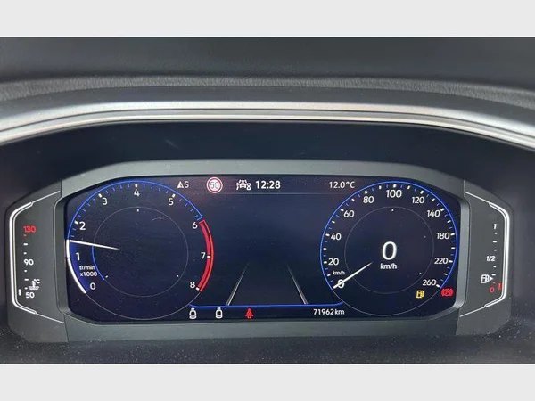 Volkswagen T-ROC (2023) — foto 5 van 32