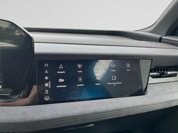 AUDI SQ6 Sportback e-tron (2025) — foto 8 van 24