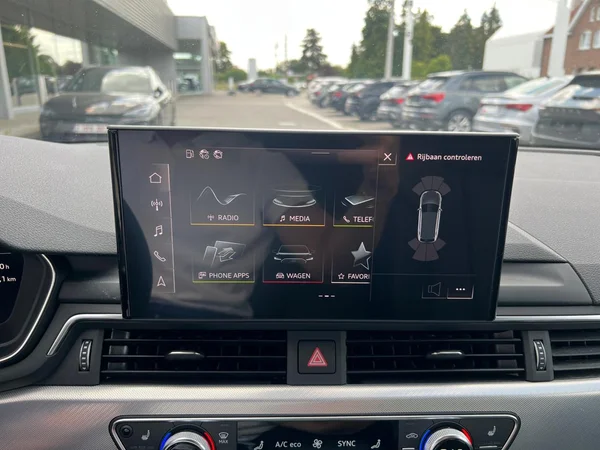 AUDI A4 Allroad Quattro Dsl (2023) — foto 6 van 24