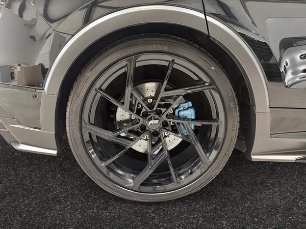 AUDI RS Q8 SUV (2024) — foto 11 van 22
