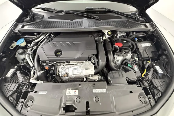 Peugeot 308 PHEV (2022) — foto 15 van 29