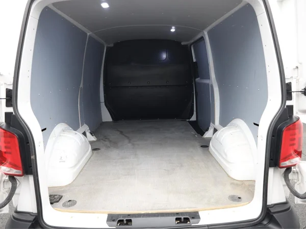 VOLKSWAGEN Transporter T6.1 1000 Fou Lwb Dsl (2024) — foto 14 van 15