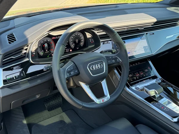 AUDI Q7 (2024) — foto 13 van 20