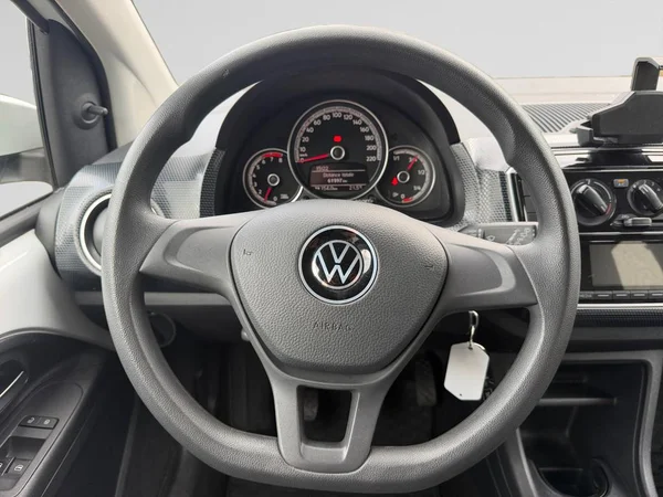 VOLKSWAGEN Up! (2021) — foto 15 van 17