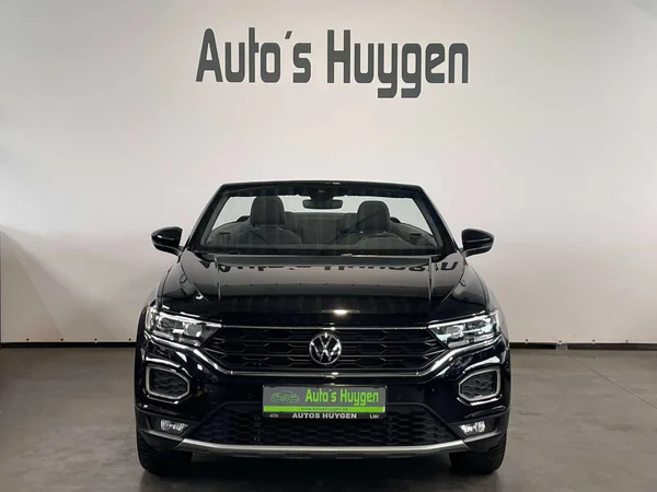 Volkswagen T-Roc Cabriolet (2021) — foto 12 van 18