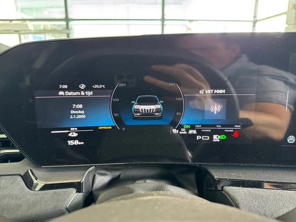 AUDI Q6 e-tron (2025) — foto 21 van 21