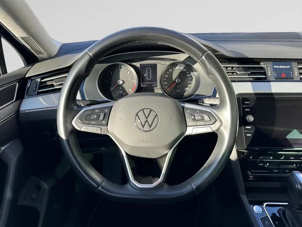 VOLKSWAGEN Passat Variant Dsl (2021) — foto 5 van 21
