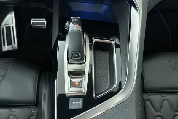 Peugeot 3008 (2019) — foto 4 van 25