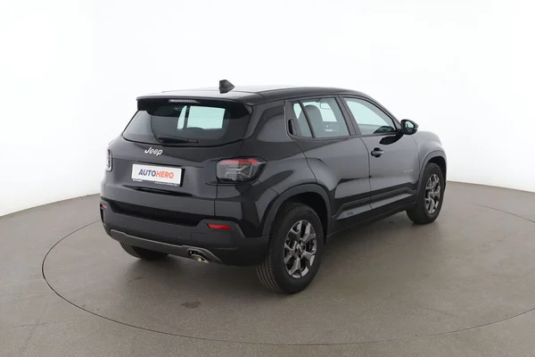 Jeep Avenger (2024) — foto 12 van 16