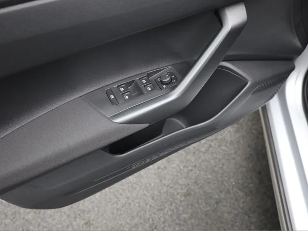 VOLKSWAGEN Taigo (2025) — foto 5 van 18
