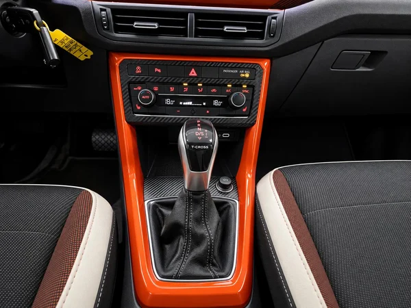 VOLKSWAGEN T-Cross (2020) — foto 5 van 14