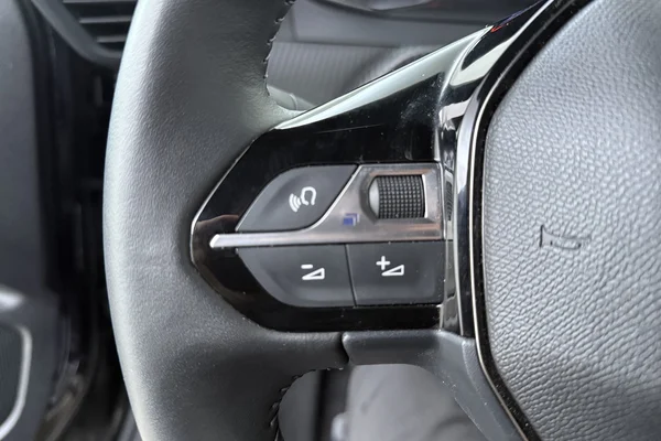 Peugeot 2008 (2025) — foto 6 van 16