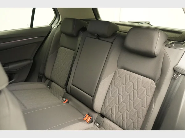 VOLKSWAGEN Golf VIII (2026) — foto 18 van 27