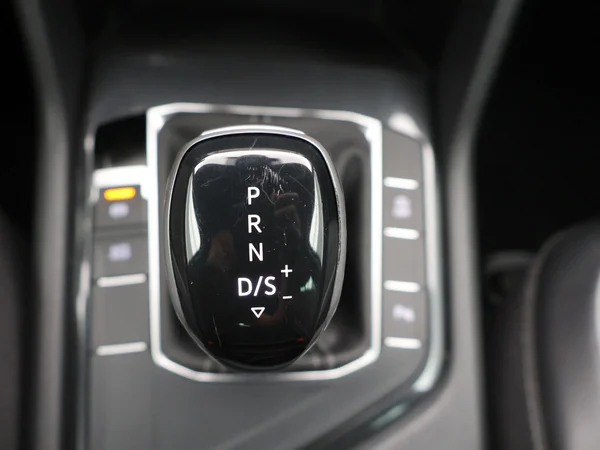 VOLKSWAGEN Tiguan (2022) — foto 15 van 27