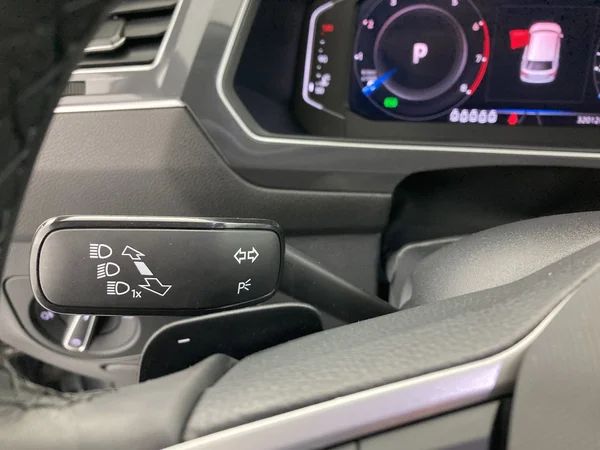 VOLKSWAGEN Tiguan Allspace (2023) — foto 22 van 36
